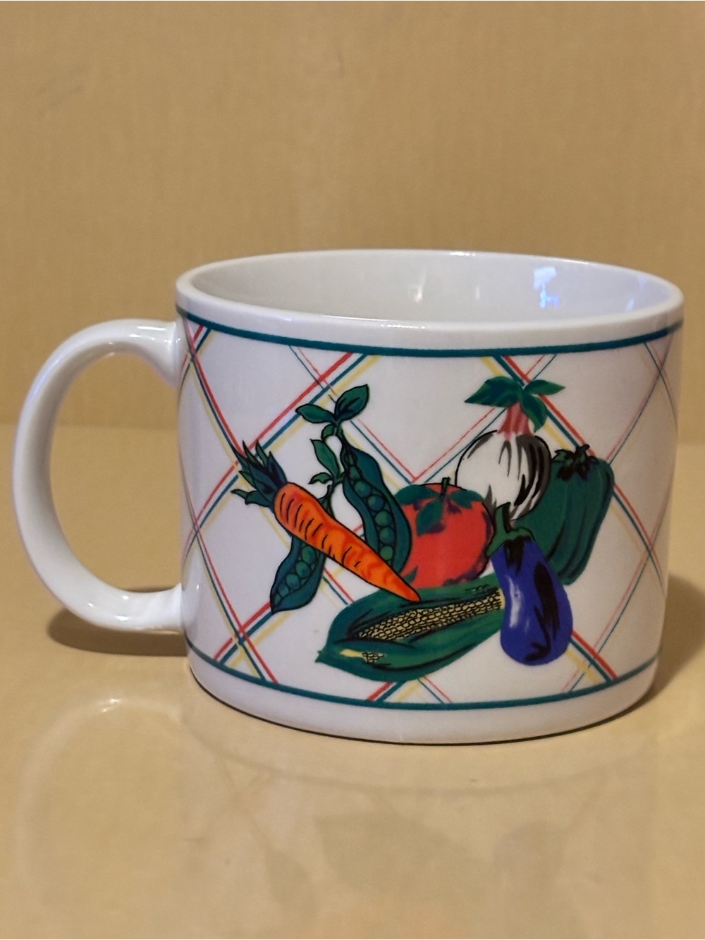 Porcelain Vegetable and Lattice Mug